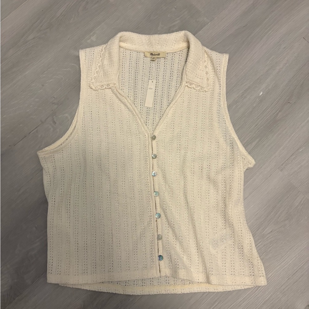 Madewell Sleeveless Button Down Top - Picture 2 of 4